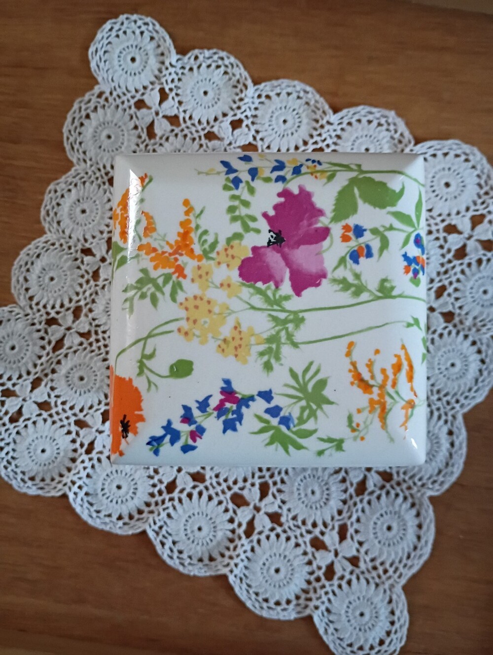 Vintage Elizabeth Arden Porcelain Trinket Box, Floral, Lidded, Stamped, Japan